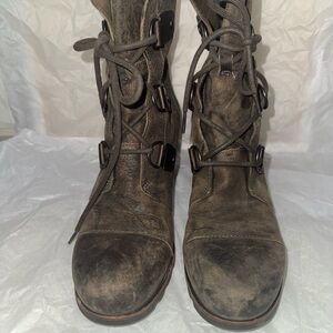 Sorel Joan of Arctic Brown Lace-Up Women's Boots size 8.5